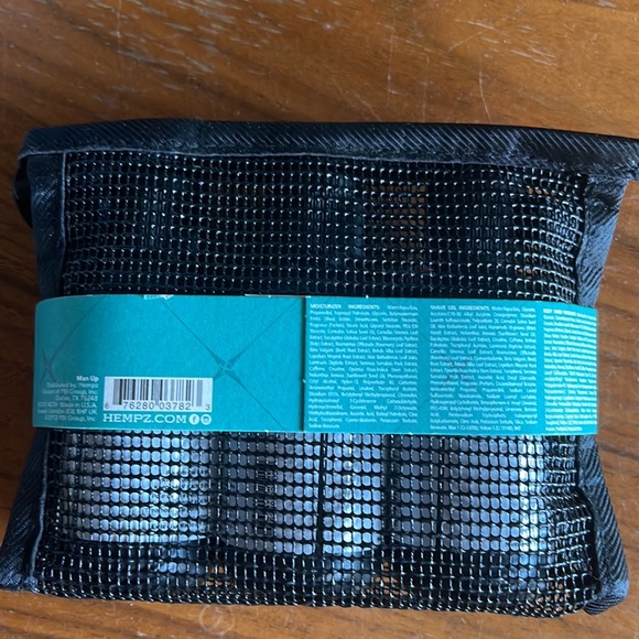 Man Up Hempz kit of body wash - shaving gel - moisturizer - Picture 2 of 5